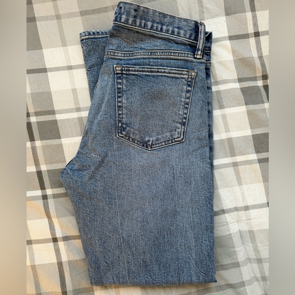 Gap slim jeans in light wash destroyed